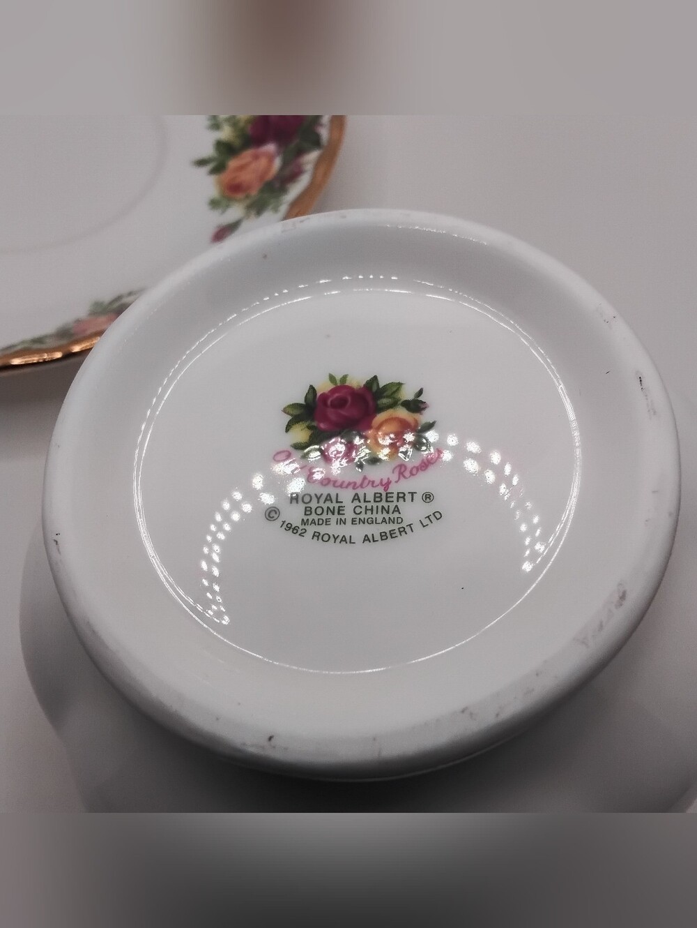 Vintage 1962 Royal Albert Old Country Roses China Tea/Coffee Cup and Saucer Set - Picture 5 of 15